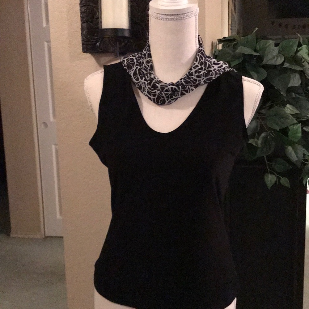 Top - Picture 2 of 4